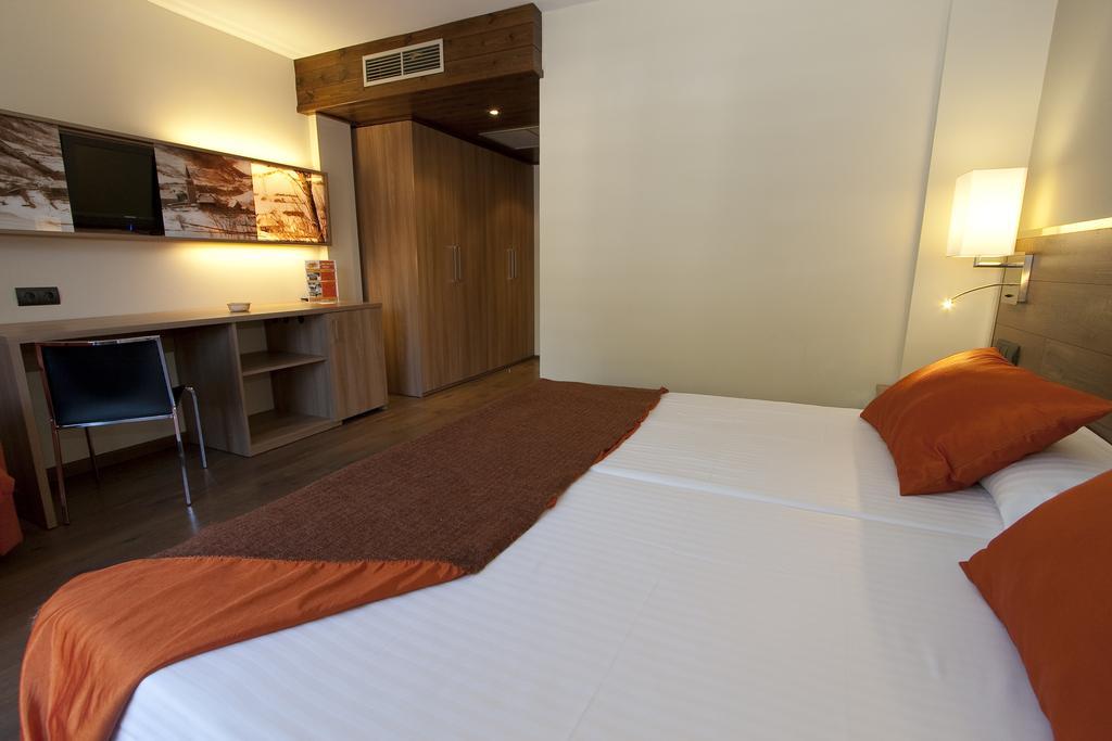 Nubahotel Vielha e Mijaran Kamer foto