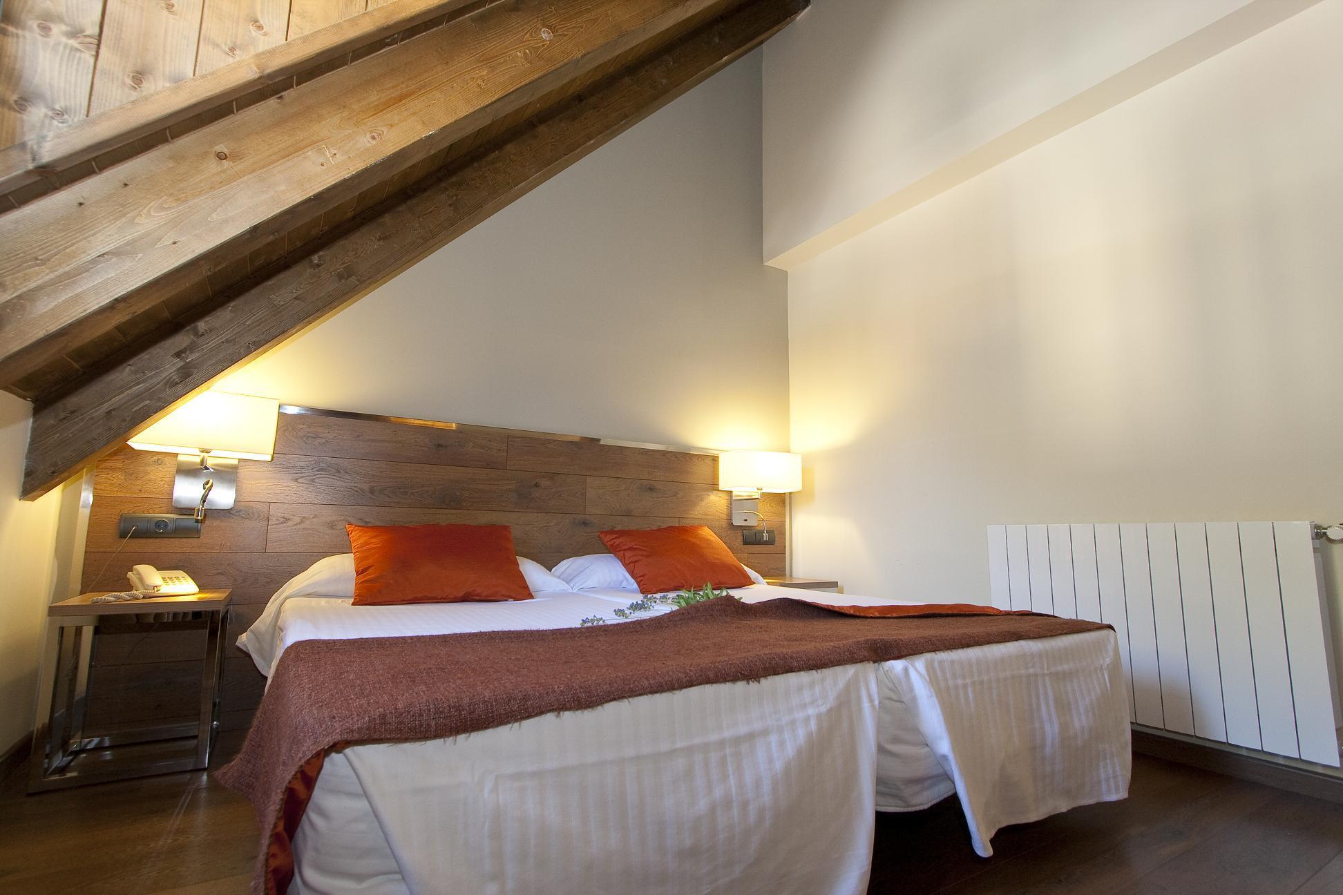 Nubahotel Vielha e Mijaran Buitenkant foto