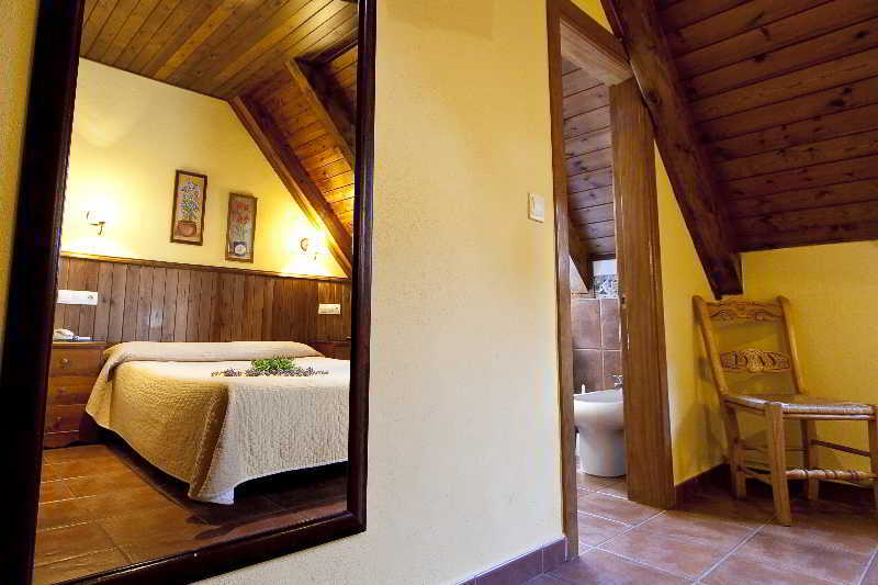 Nubahotel Vielha e Mijaran Buitenkant foto